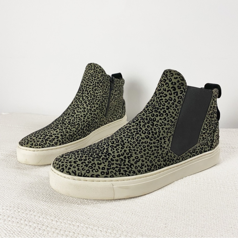 The Flexx Sneak Peak Bootie Sneakers Suede Animal Print Womens Size 10